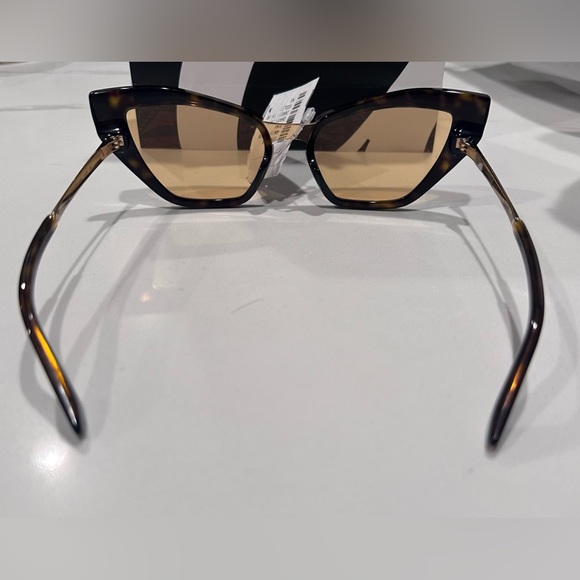 Dolce & Gabbana Sunglasses - Picture 6 of 12